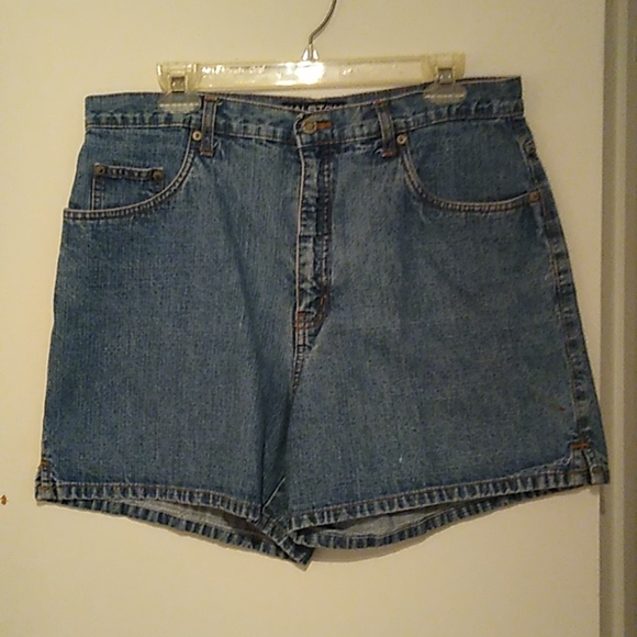 Vintage Halston jean shorts Misses Size 14 - Picture 3 of 11
